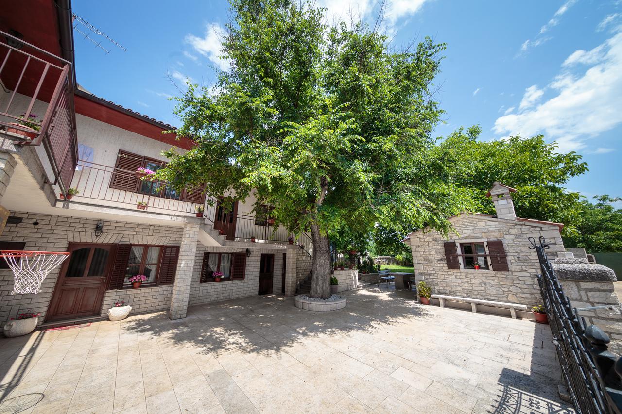 Apartments Mirjana 1655 Kanfanar Exteriér fotografie
